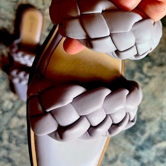 Time and Tru Lavender Sandals - Picture 2 of 5